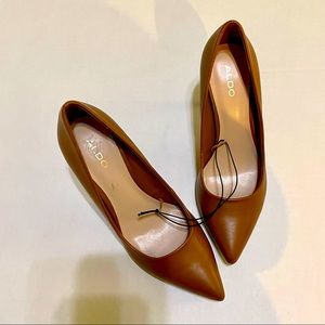 Aldo Camel or Nude Heels NWOT 7